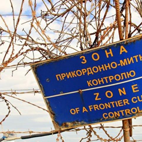 Эксперты: Украина не станет отделяться от Крыма каналом  