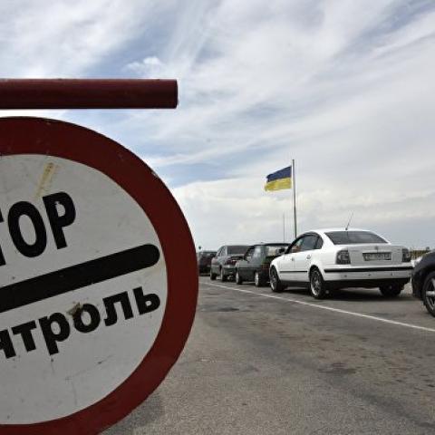На границе с Крымом задержан украинец на "фаршированном" ВАЗе  