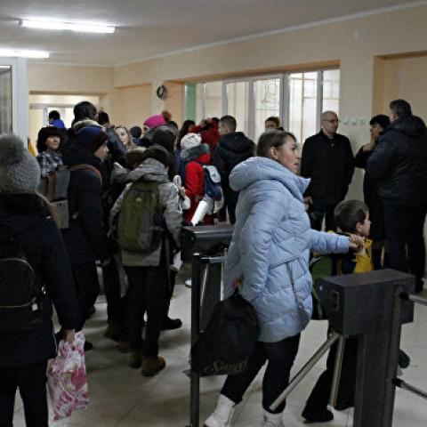В гимназии им. Ушинского в Симферополе завершился капремонт: 500 учеников вернулись в классы 