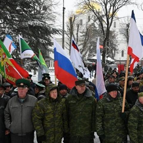 О памяти, Отечестве и мужском долге: в Крыму отмечают сразу два праздника