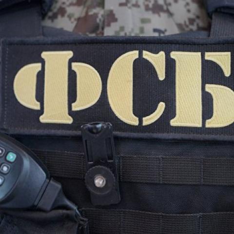 Под видом детской воды: ФСБ в Крыму изъяла 15 тонн контрафактного спирта  